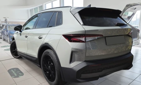 pol_pl_Nakladka-na-zderzak-tylny-do-Skoda-Elroq-Czarny-mat-3008_12.jpg