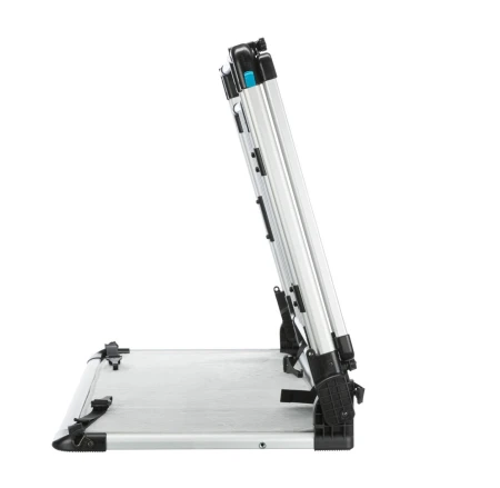 Barierka do bagażnika samochodowego, zapobiega wyskakiwaniu z bagażnika3.jpg