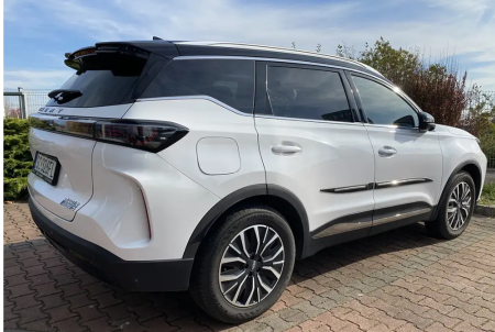 chery-tiggo-7-2025-listwy-boczne-f-c002 (3).png