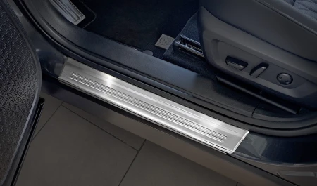 2 12020 MITSUBISHI OUTLANDER IV 2025- NP1L.jpg