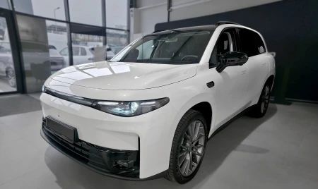 2 35596 LEAPMOTOR C10 2024- AL.jpg