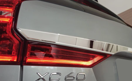 2 38113 VOLVO XC 60 2017-2021, FL.2021- LK3L.jpg