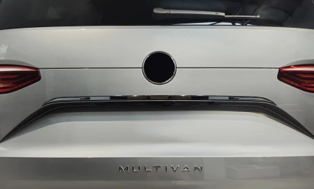 2 51107 VOLKSWAGEN MULTIVAN T7 2021- LK3L.jpg