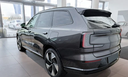 2 17035 Volvo EX 90 2024- TL.jpg
