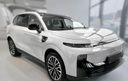 2 45394 LEAPMOTOR B10 2025- AL.jpg