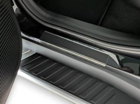 nakladki-progowe-folia-karbonowa-baic-bj30 (2).jpg