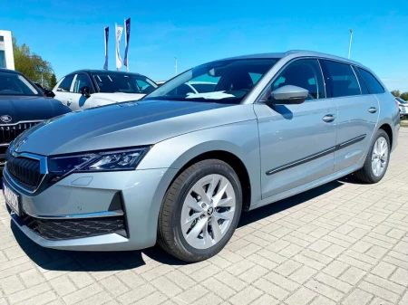 skoda-octavia-iv-listwy-boczne-f-23 (1).webp