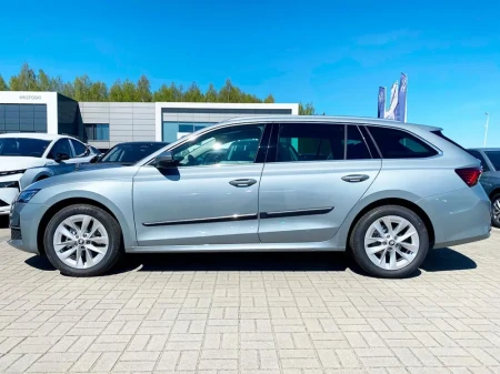 skoda-octavia-iv-listwy-boczne-f-23.webp