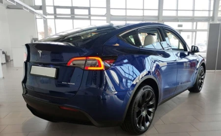 pol_pm_Nakladka-na-zderzak-tylny-do-Tesla-Model-Y-2515_11.jpg