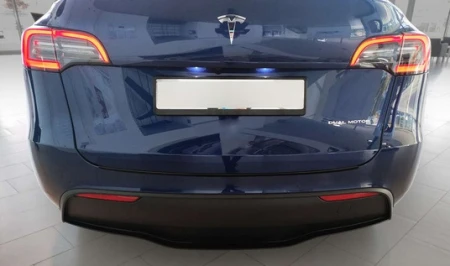 pol_pm_Nakladka-na-zderzak-tylny-do-Tesla-Model-Y-2515_9.jpg