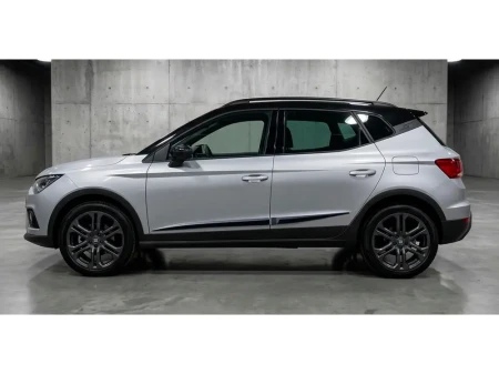 seat-arona-listwy-boczne-f-67 (2).webp