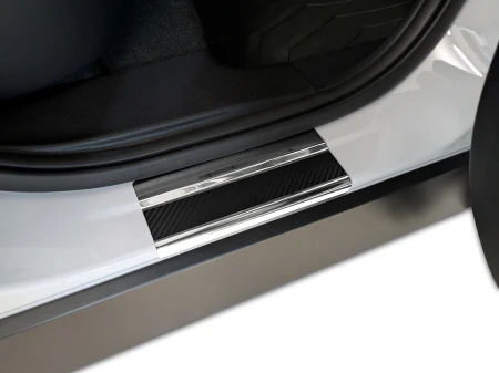Mitsubishi Outlander IV_2025-_29-0632_tyl.jpg