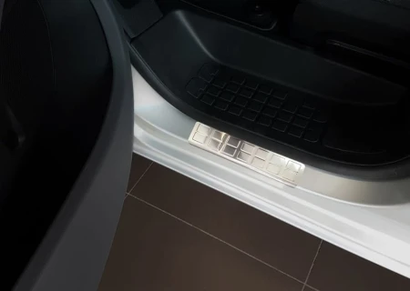 Citroen-Spacetourer-Nakladki-ochronne-progowe przód3.jpg