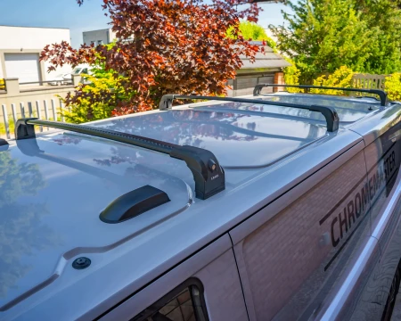 Bagaznik-dachowy-belki-poprzeczki-do-VW-TRANSPORTER-T7-2025-Wysokosc-belki-21-mm.jpg
