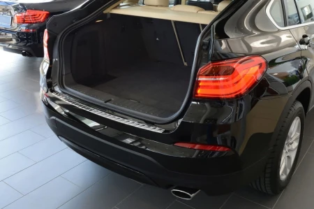 BMW-serii-X4-F26-Nakladka-listwa-ochronna-na-zderzak-tylny1.jpg