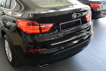 BMW-serii-X4-F26-Nakladka-listwa-ochronna-na-zderzak-tylny3.jpg