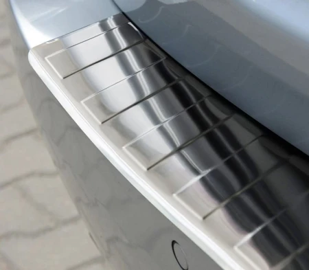BMW-serii-5-F11-Touring-Nakladka-listwa-ochronna-na-zderzak-tylny mat.jpg