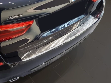 BMW-serii-5-G31-Touring-Nakladka-listwa-ochronna-na-zderzak-tylny3.jpg