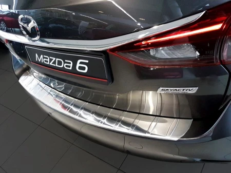 Mazda_6_kombi_4.jpg