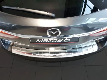 Mazda_6_kombi_5.jpg