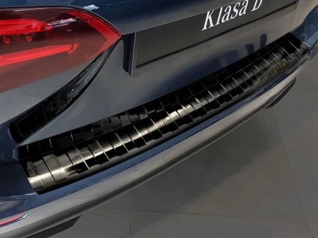 Mercedes-W247-B-klasa-czarna3.jpg