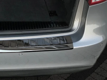 Mercedes-W212-E-klasa-Kombi-Czarna fl4.jpg