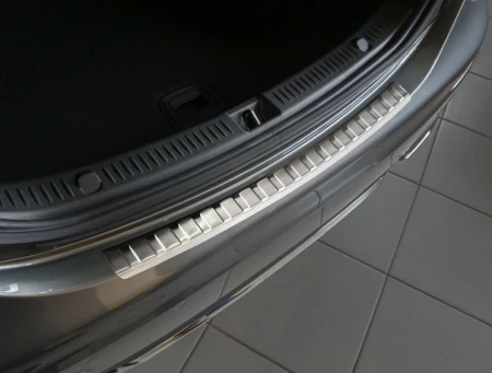 Mercedes-klasa-E-W213-Nakladka2.jpg