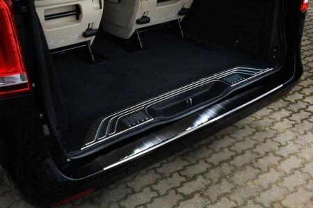 Mercedes-W447-V-klasa-Czarna2.jpg