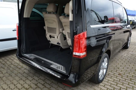 Mercedes-W447-V-klasa-Czarna5.jpg