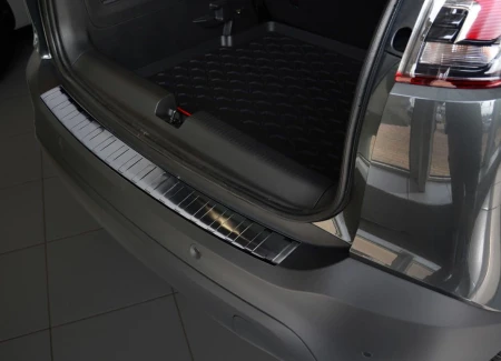 Opel-Crossland-X-Czarna1.jpg