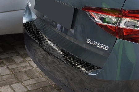 SKODA-SUPERB-3-KOMBI-Czarna4.jpg