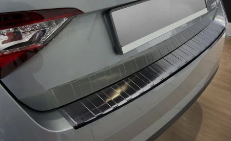 SKODA-SUPERB-3-LIFTBACK-Czarna1.jpg