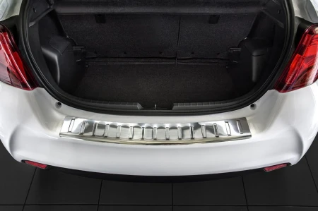 TOYOTA-YARIS-3-Nakladka2.jpg