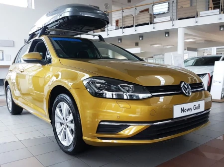 Volkswagen-Golf-7-Czarna2.jpg