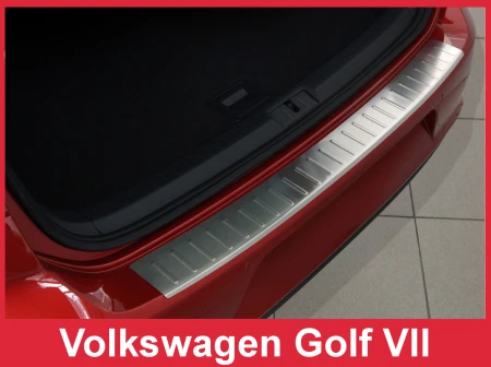 Volkswagen-Golf-7-Nakladka-listwa2.png