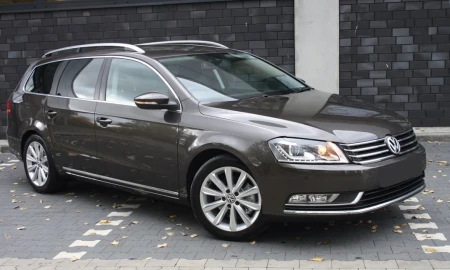 Volkswagen-Passat-B7-Kombi-Czarna4.jpg