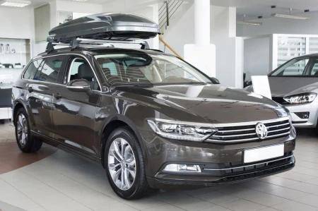 Volkswagen-Passat-B8-Kombi-Czarna-2.jpg