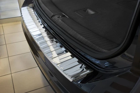 VOLKSWAGEN-TOURAN-3-Nakladka1.jpg