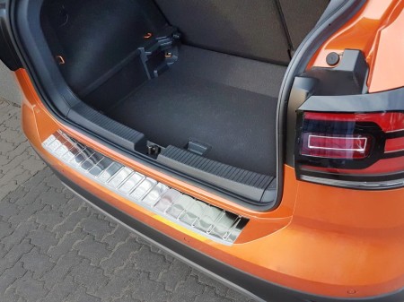 VOLKSWAGEN-T-Cross-4.jpg
