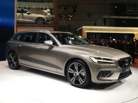 Volvo-V60-II-3.jpg