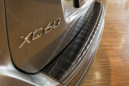 Volvo-XC60-Czarna-nakladka2.jpg