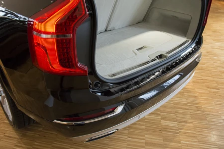 xc90 black3.jpg