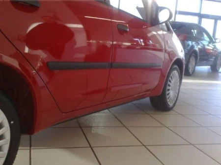 listwy-boczne-mitsubishi-colt1.jpg