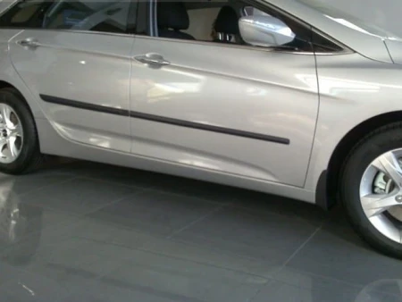 listwy-boczne-hyundai-i40,.jpg