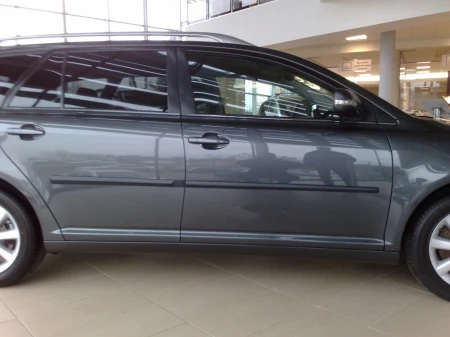 avensis.jpg