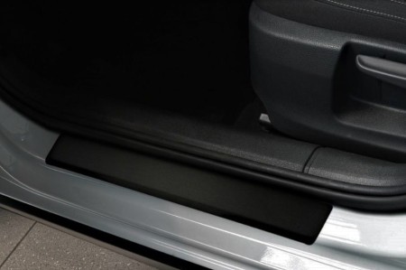 listwa przednia black.jpg