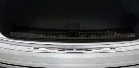 Audi-Q8-Stal5.jpg