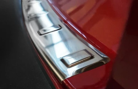 MAZDA-CX-30-Stal2.jpg