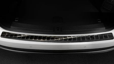 Volkswagen-Touareg-3-czarna3.jpg