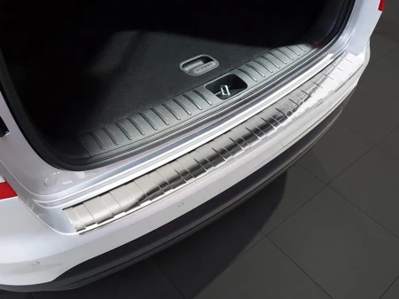 HYUNDAI-TUCSON-3-Stal3.jpg